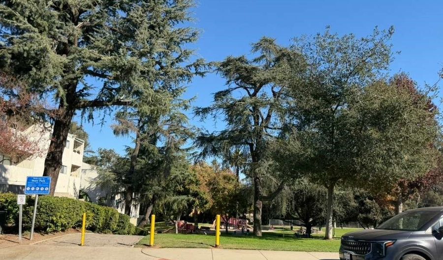 330 N Chapel Ave 212, Alhambra, CA 91801 - 2 Beds, 2 Bath