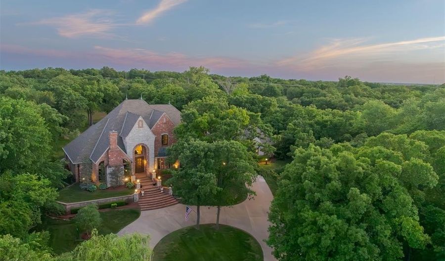 9912 Stone Gate Way, Arcadia, OK 73007 - 5 Beds, 7 Bath
