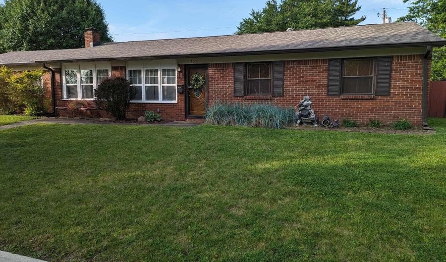 703 Redfern Dr, Beech Grove, IN 46107 - 3 Beds, 1 Bath