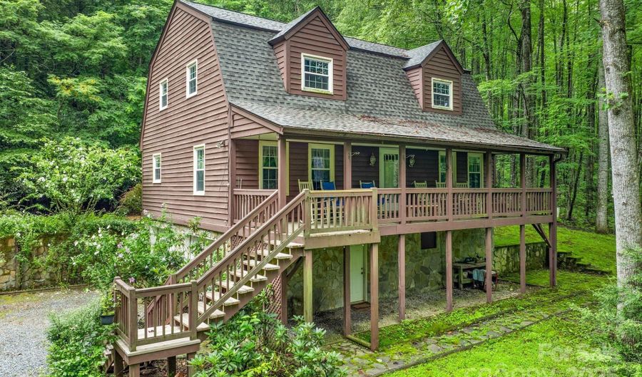 2767 Tanasee Gap Rd, Balsam Grove, NC 28708 - 3 Beds, 4 Bath