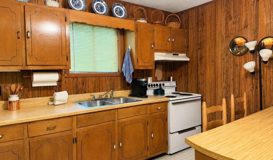 379 County Road 48, Athens, TN 37303 - 2 Beds, 2 Bath