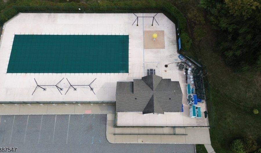 108 Goldfinch Mdws, Allamuchy Twp., NJ 07840 - 4 Beds, 4 Bath