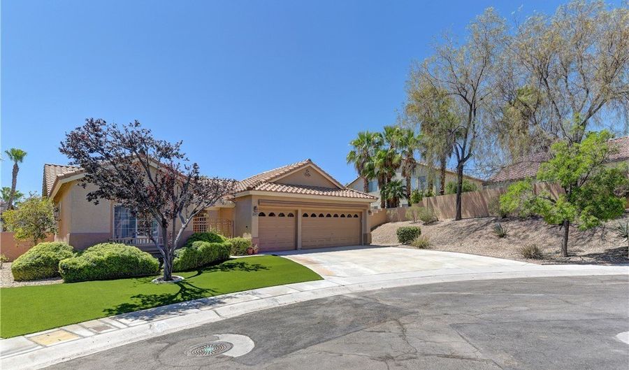 8437 Willowleaf Ct, Las Vegas, NV 89128 - 4 Beds, 3 Bath