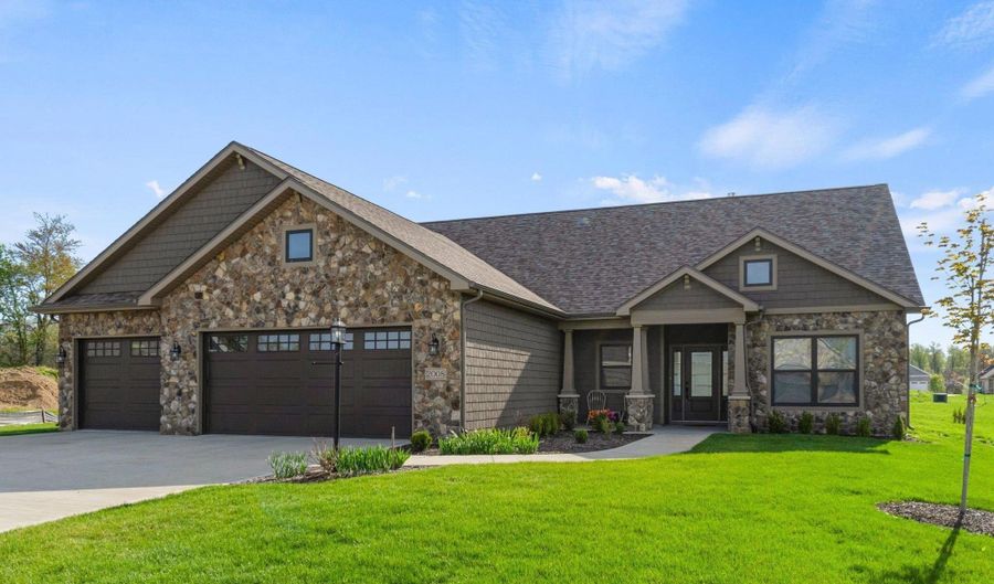 2008 Bogey Ct, Auburn, IN 46706 - 3 Beds, 3 Bath