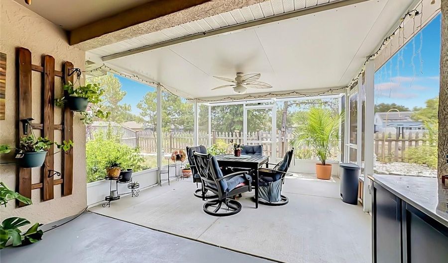 6630 CAMBRIDGE PARK Dr, Apollo Beach, FL 33572 - 4 Beds, 2 Bath