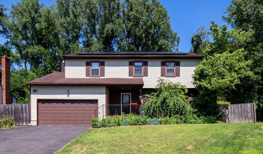 51 Aspen Cir, Albany, NY 12208 - 4 Beds, 3 Bath