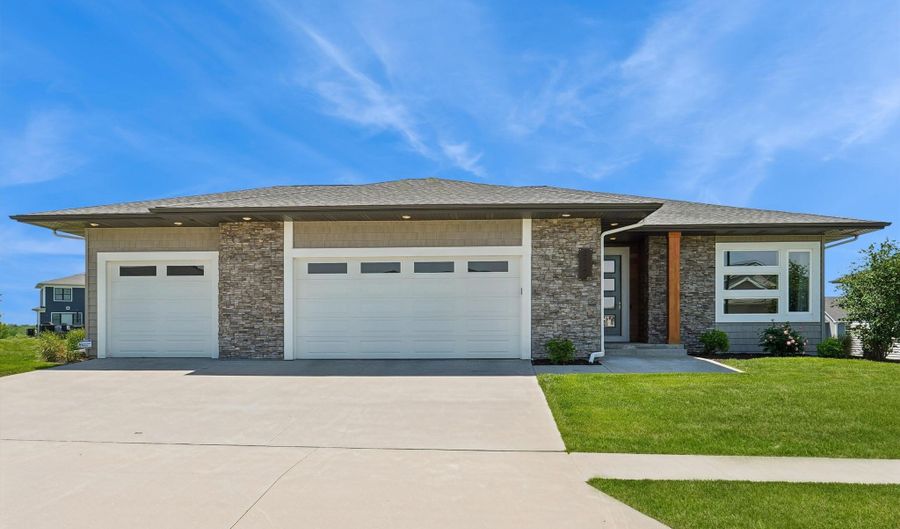 2122 Leopold Dr, Ames, IA 50010 - 4 Beds, 3 Bath