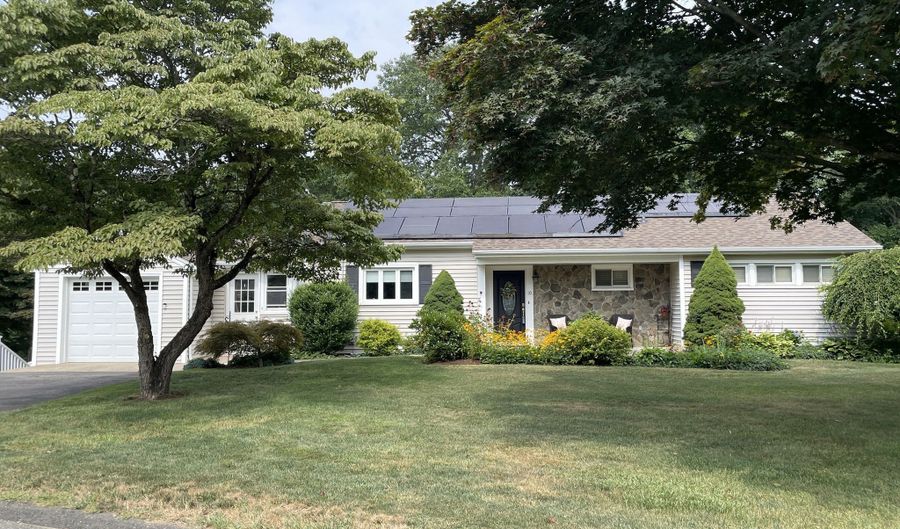 10 Lindgren Ter, Ansonia, CT 06401 - 4 Beds, 2 Bath