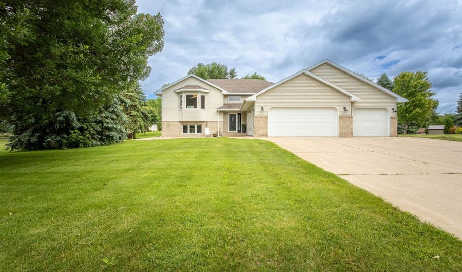 1316 Armstrong Rd NW, Alexandria, MN 56308 - 4 Beds, 3 Bath