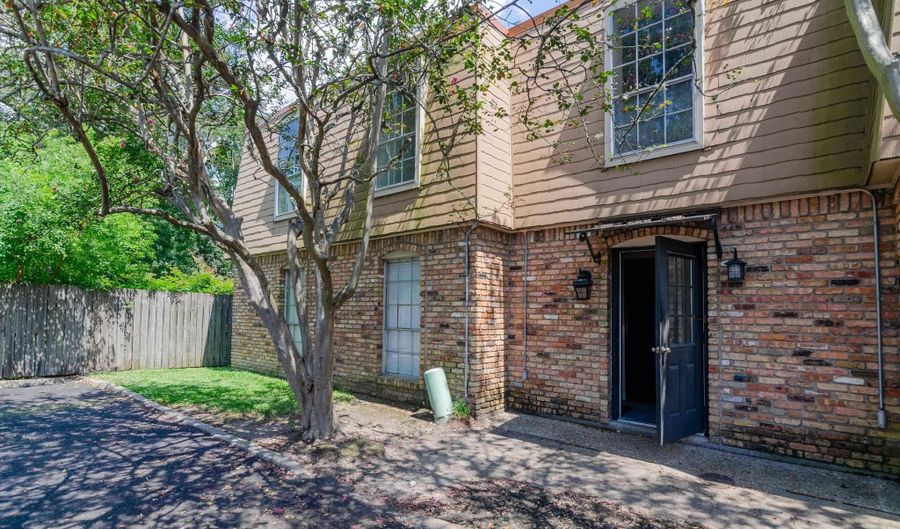 2100 College Dr #98, Baton Rouge, LA 70808 - 2 Beds, 2 Bath
