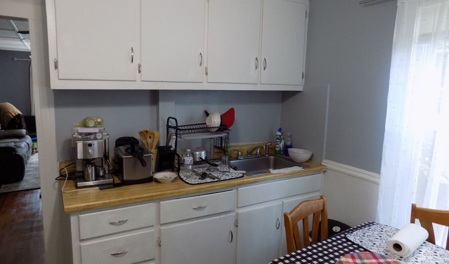 96 Kenney St, Bristol, CT 06010 - 5 Beds, 3 Bath