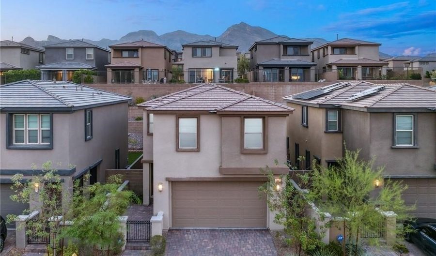 12521 Lylan Ridge St, Las Vegas, NV 89138 - 3 Beds, 3 Bath