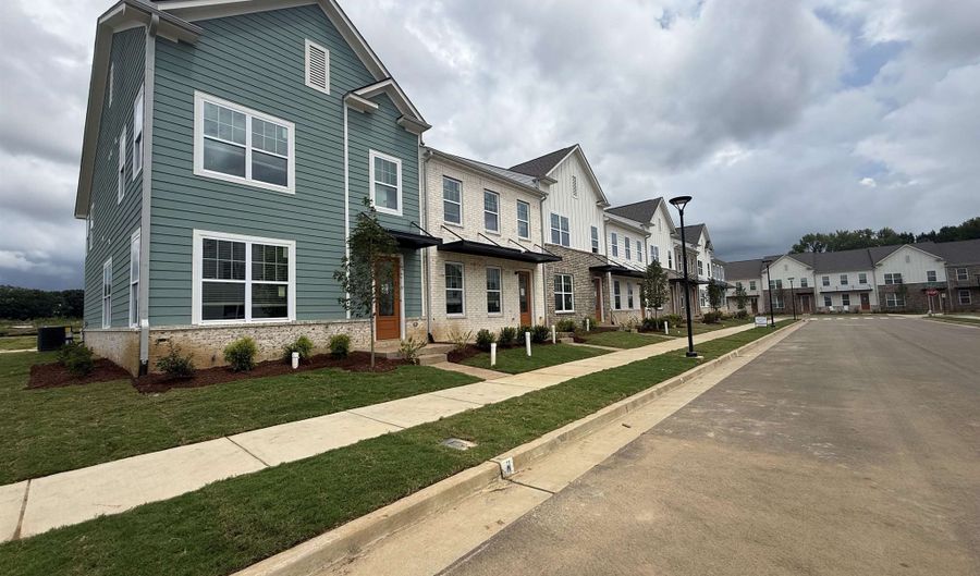 3045 PORTAGE Dr, Bartlett, TN 38135 - 3 Beds, 3 Bath