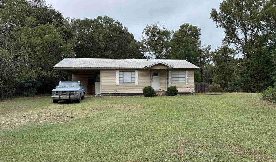 301 Lewallen St, Arkadelphia, AR 71923 - 2 Beds, 1 Bath