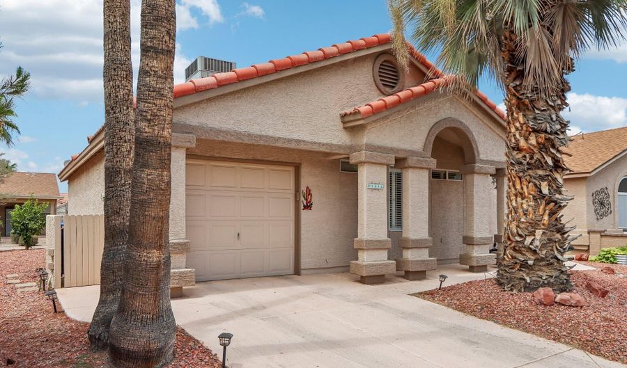 1950 E WINGED FOOT Dr, Chandler, AZ 85249 - 2 Beds, 2 Bath
