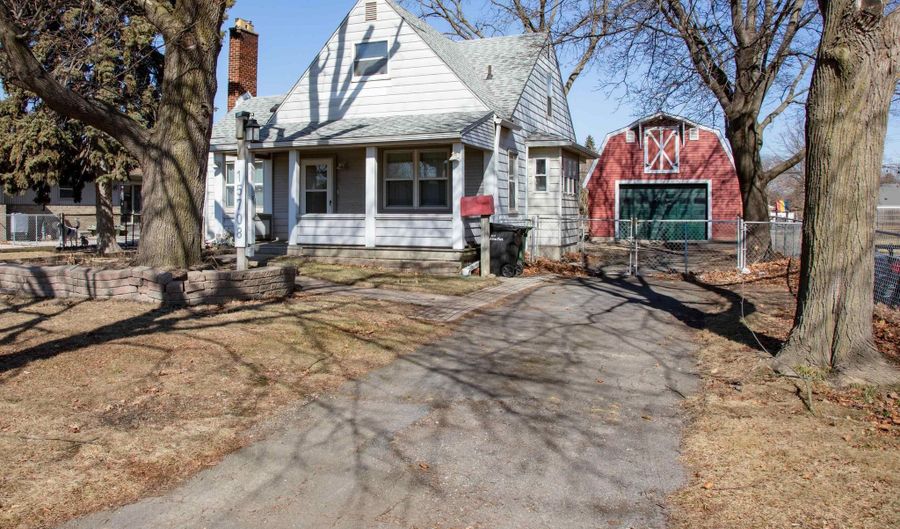 15708 Goddard Rd, Allen Park, MI 48101 - 4 Beds, 2 Bath
