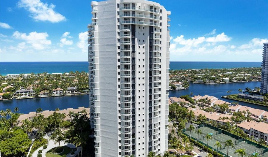 21055 Yacht Club Dr 2401, Aventura, FL 33180 - 2 Beds, 2 Bath