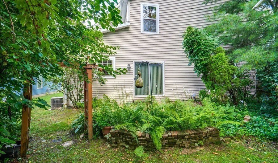3108 Vermont Pl, Akron, OH 44312 - 3 Beds, 3 Bath