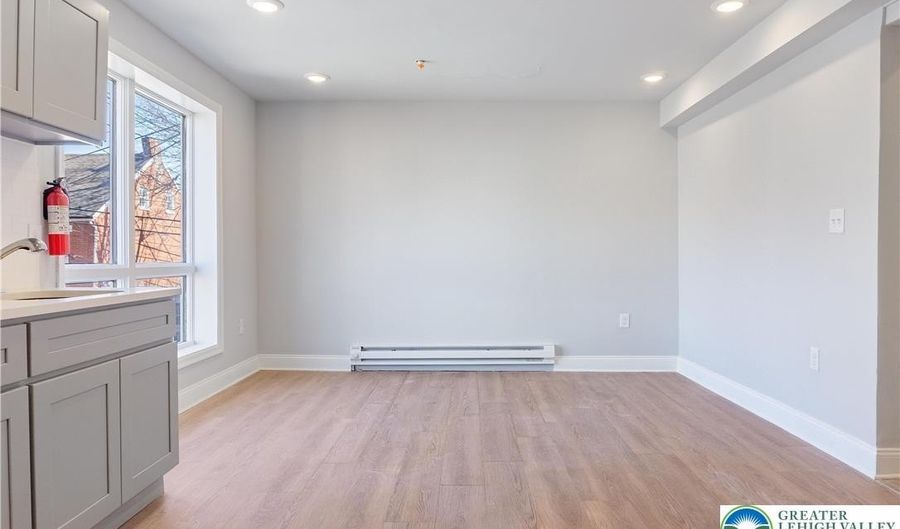 829 W Linden Street Unit Rear 5 Rear 5, Allentown, PA 18101 - 1 Beds, 1 Bath
