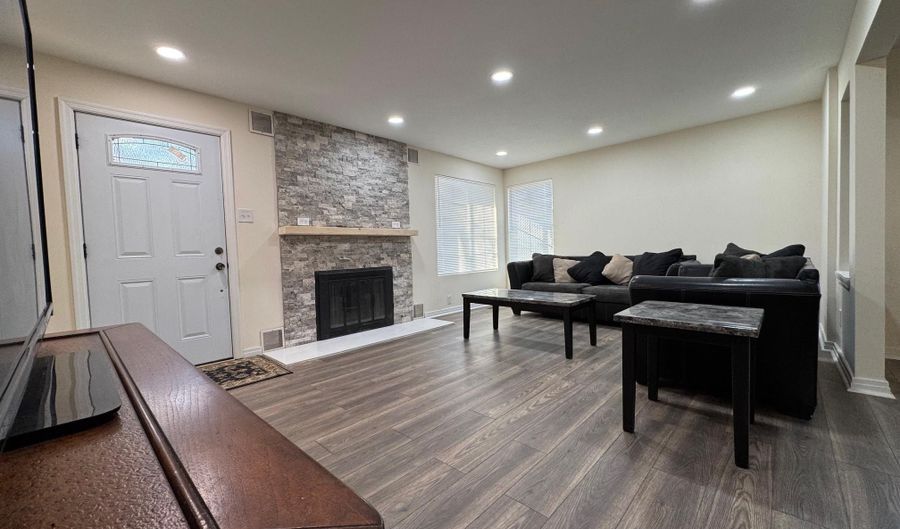 1120 N C St, Arkansas City, KS 67005 - 2 Beds, 1 Bath