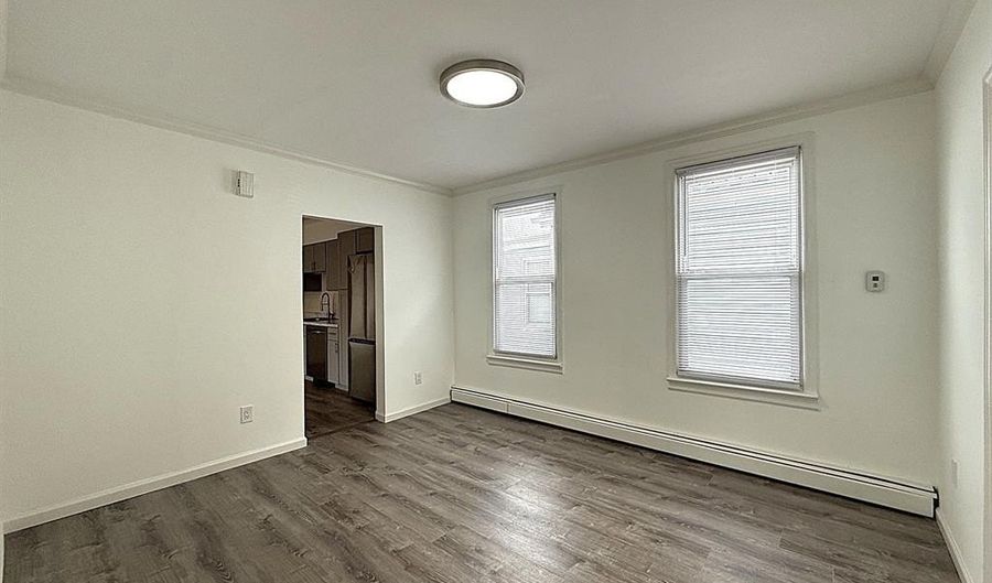 189 William St, Belleville, NJ 07109 - 3 Beds, 1 Bath
