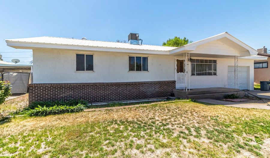 906 TOWNSEND Ave, Aztec, NM 87410 - 3 Beds, 2 Bath