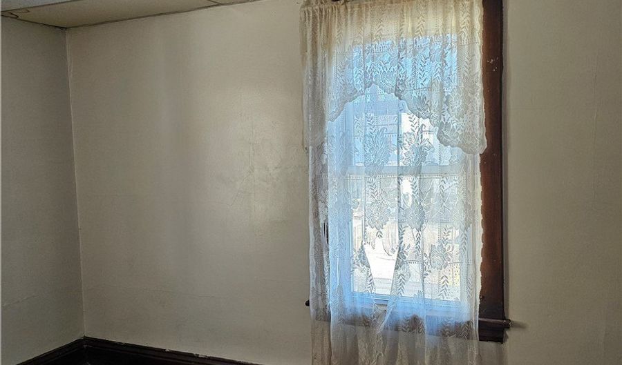416 Beaver Ave, Aliquippa, PA 15001 - 2 Beds, 0 Bath