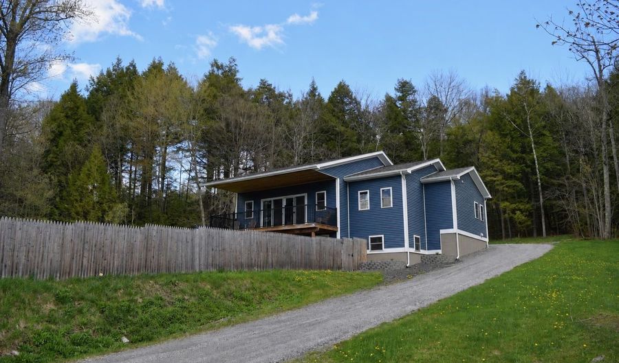 1882 Paine Tpke S, Berlin, VT 05602 - 3 Beds, 4 Bath