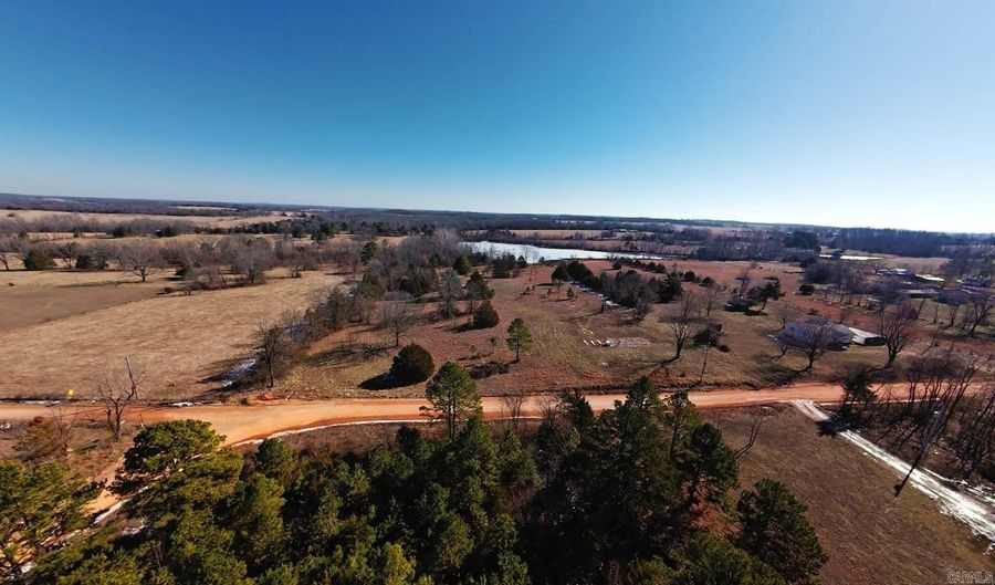 676 County Road 403, Alton, MO 65606 - 0 Beds, 0 Bath