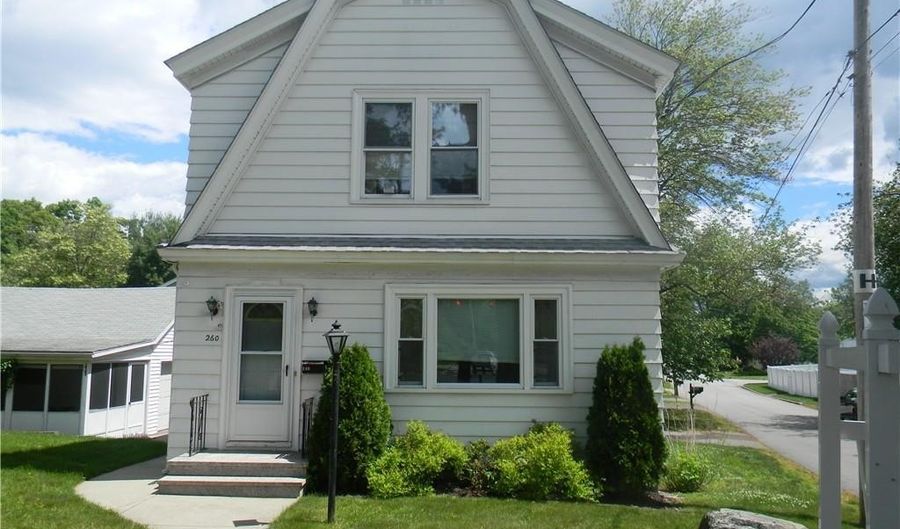 260 Pawtucket Ave, East Providence, RI 02916 - 3 Beds, 1 Bath