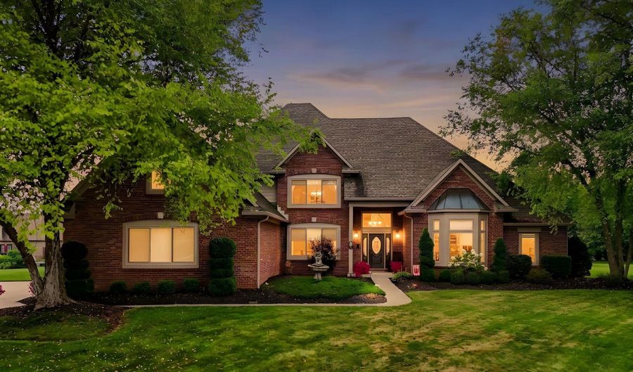 6040 White Ash Ct, Avon, IN 46123 - 5 Beds, 6 Bath