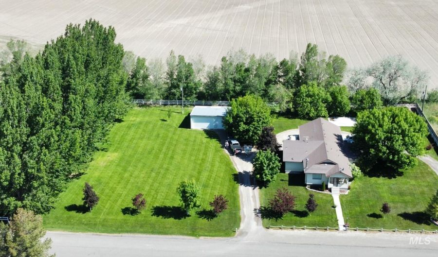 486 W 45 N, Burley, ID 83318 - 4 Beds, 3 Bath