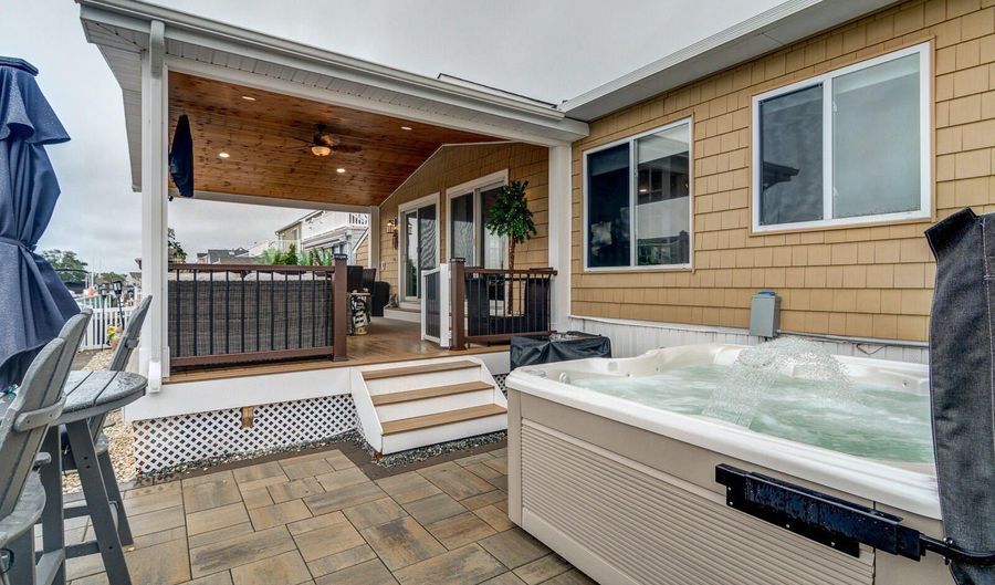 61 Yardarm Ct, Bayville, NJ 08721 - 2 Beds, 2 Bath
