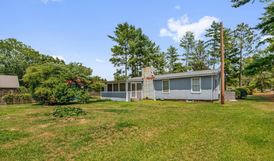 157 Flat Rock Ln, Aberdeen, NC 28315 - 3 Beds, 2 Bath