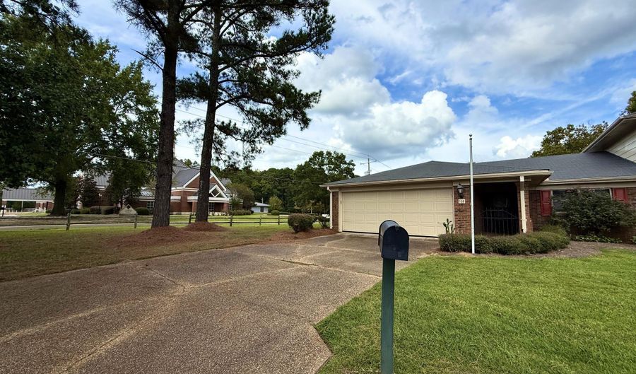 168 Pleasant Grove Dr, Brandon, MS 39042 - 2 Beds, 2 Bath