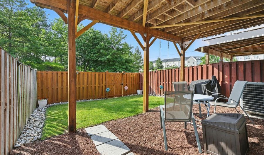 25369 PEACEFUL Ter, Aldie, VA 20105 - 3 Beds, 4 Bath
