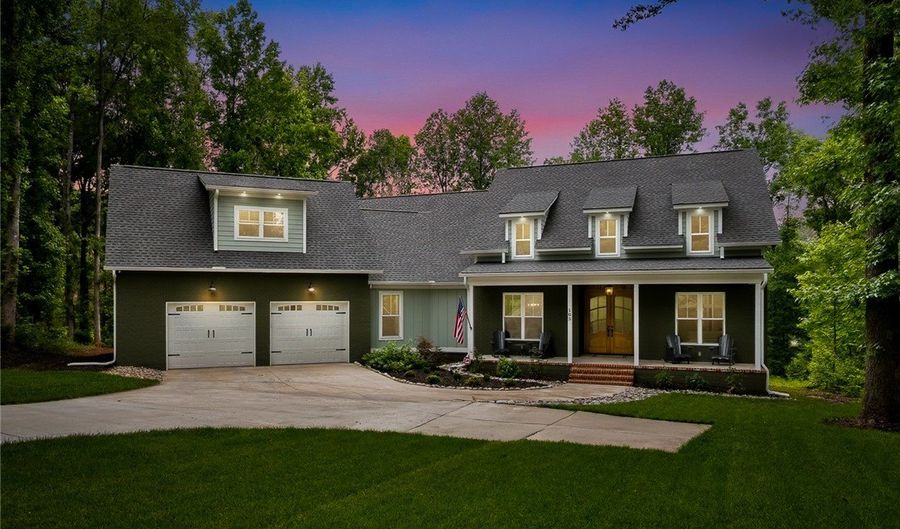 105 Chasewater Dr, Anderson, SC 29621 - 4 Beds, 4 Bath