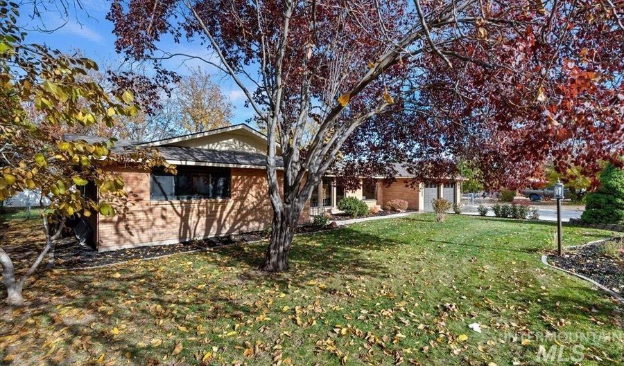 204 Hilldrop St, Caldwell, ID 83605 - 4 Beds, 2 Bath