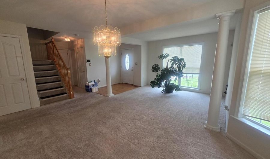 1001 W VIKING Ct, Abingdon, MD 21009 - 3 Beds, 4 Bath