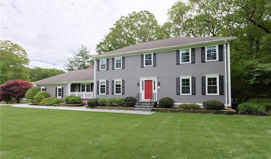 215 Adirondack Dr, East Greenwich, RI 02818 - 4 Beds, 3 Bath