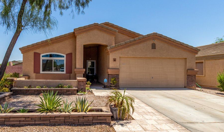 249 W HAWTHORNE Dr, Casa Grande, AZ 85122 - 4 Beds, 2 Bath