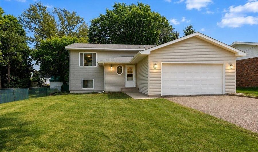 121 Brown Ave S, Annandale, MN 55302 - 2 Beds, 1 Bath