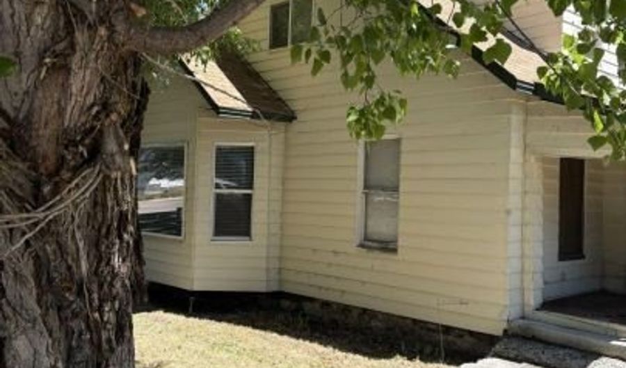 108 N W A St, Alturas, CA 96101 - 4 Beds, 2 Bath