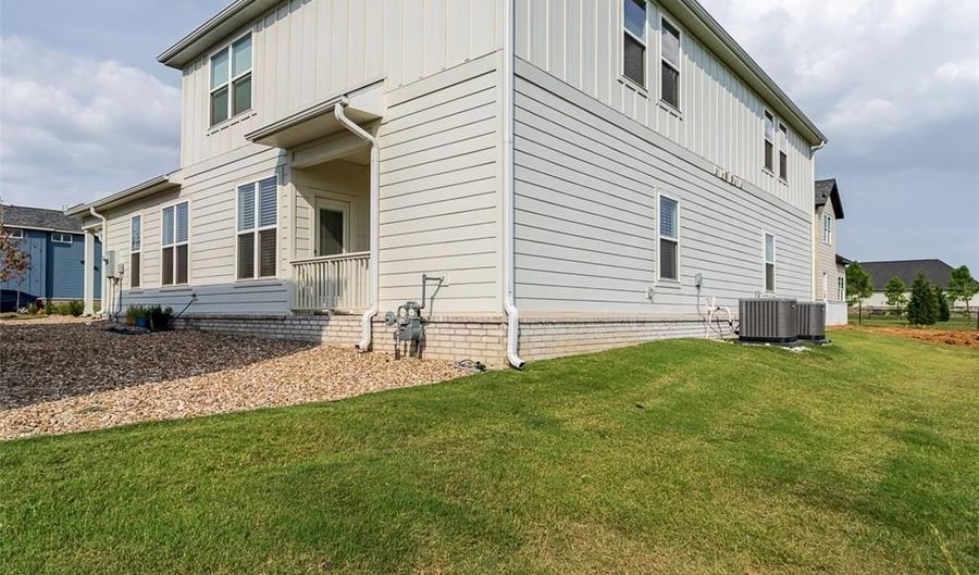 2809 SW Hampshire Ave, Bentonville, AR 72713 - 3 Beds, 3 Bath