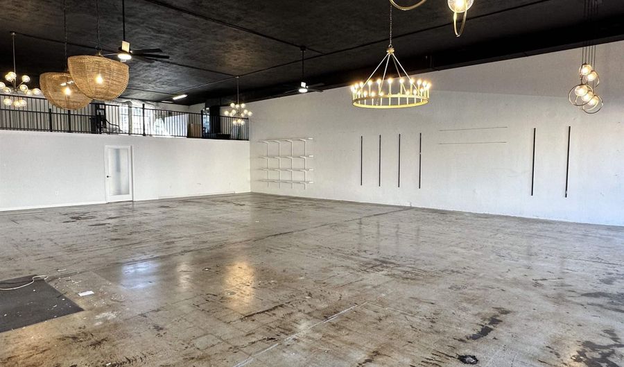 114 N Market St, Benton, AR 72015 - 0 Beds, 1 Bath