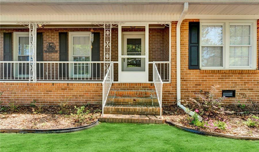 302 Forest Ln, Belton, SC 29627 - 3 Beds, 2 Bath