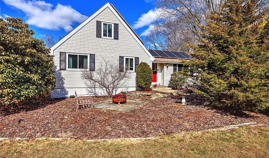 121 Jenckes Hill Rd, Lincoln, RI 02865 - 4 Beds, 2 Bath