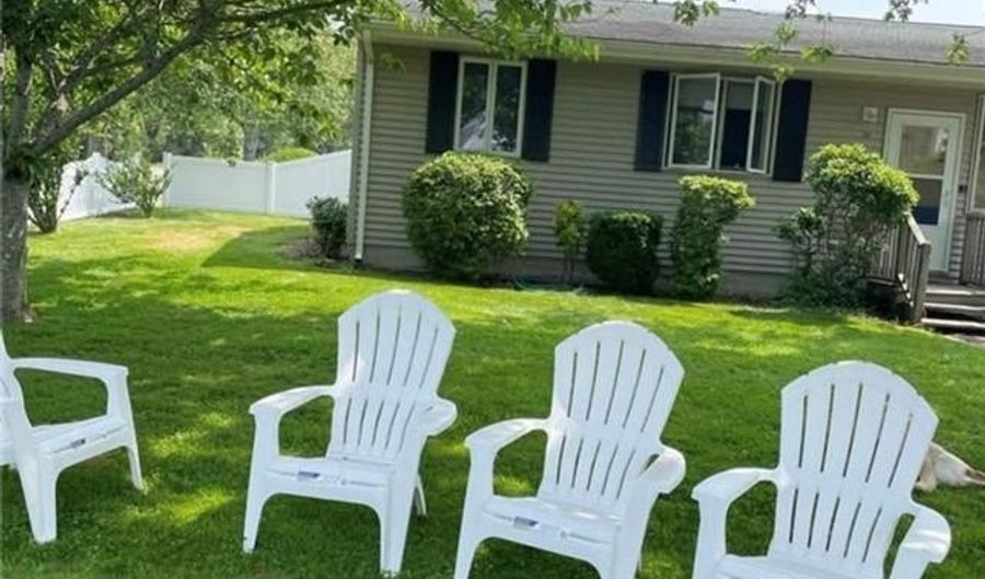 56 Sand Hill Cove Rd, Narragansett, RI 02882 - 3 Beds, 1 Bath