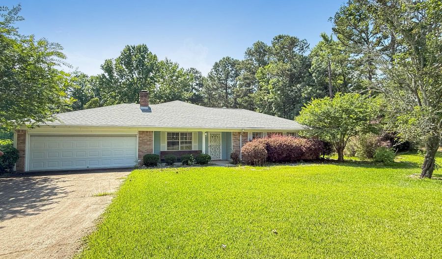 310 Henry Cannon Rd, Braxton, MS 39044 - 3 Beds, 4 Bath
