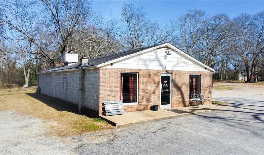 302 W West Broad St, Iva, SC 29655 - 0 Beds, 0 Bath